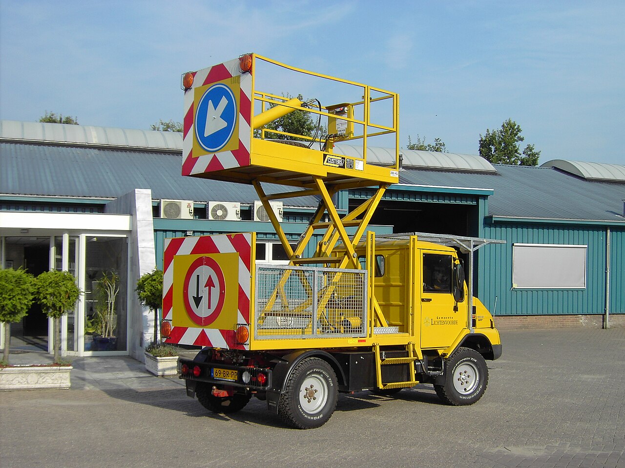 EWP / Boom Lift